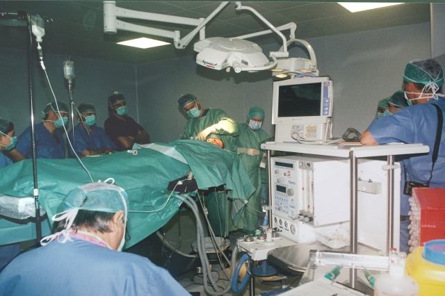 Cirujanos visitantes en Marbella Clinic